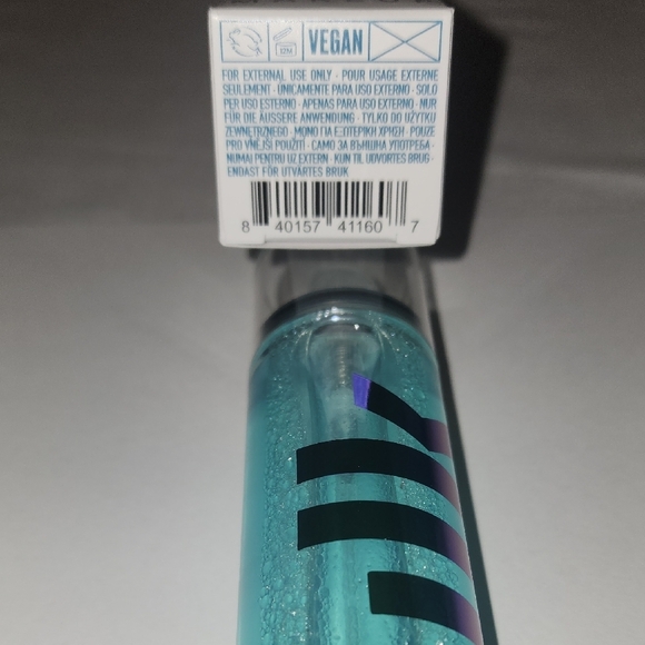 Milk Makeup Setting Spray - Blue and Silver - Picture 3 of 9